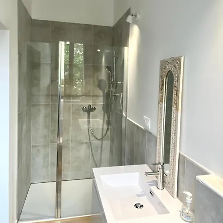 Espace Le Cheval Blanc 아파트 *